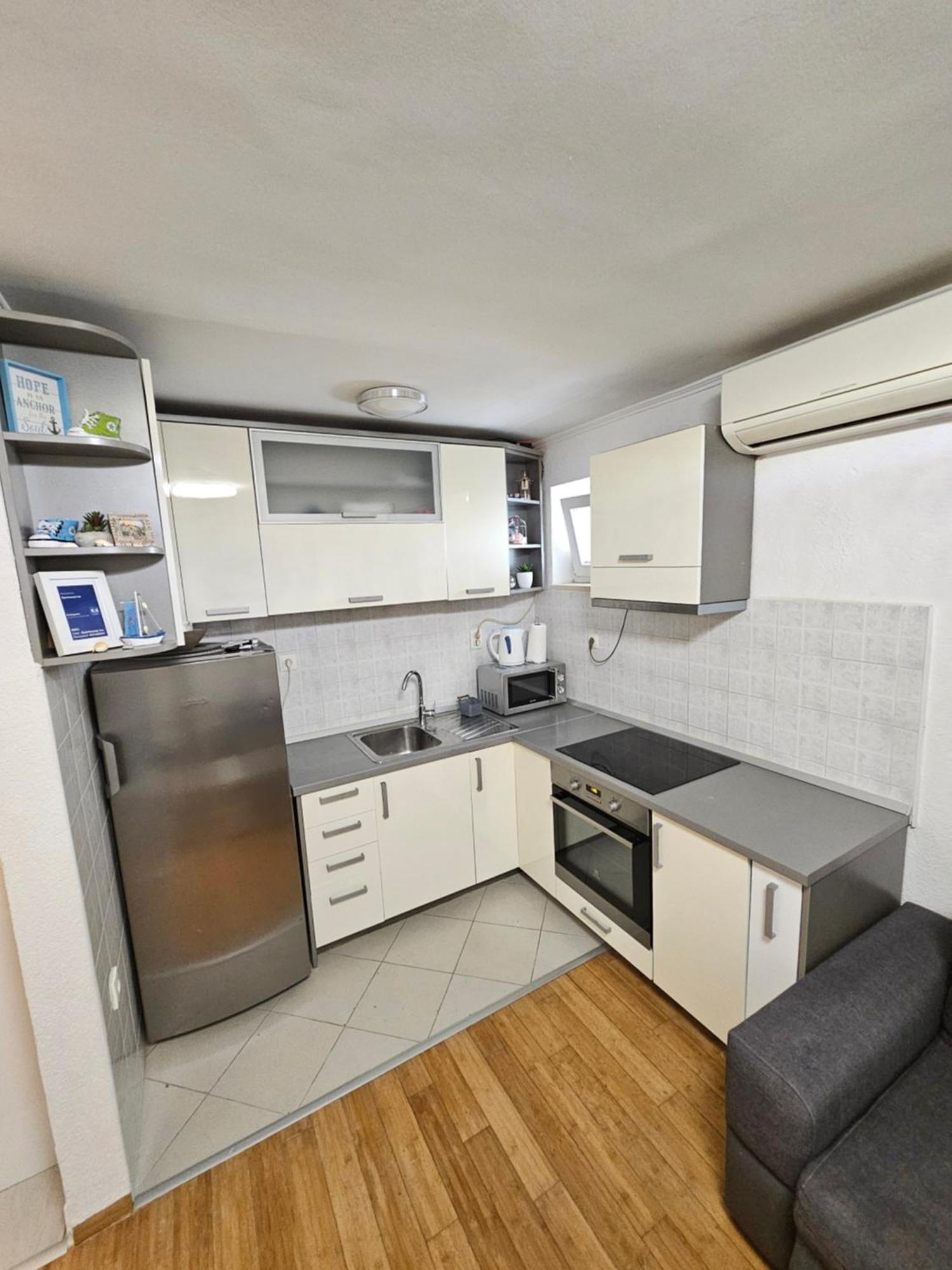 Apartments Iva Makarska Esterno foto